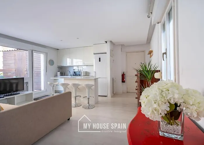 Myhousespain - Piso Con Terraza En El Centro 公寓 *
