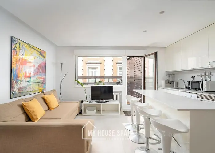 Myhousespain - Piso Con Terraza En El Centro Gijón