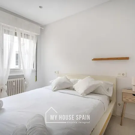Myhousespain - Piso Con Terraza En El Centro דירה